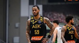 NBA半场战报：内姆哈德关键三分助步行者队微弱领先